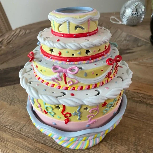 Partylite Colorful Ceramic Tiered Birthday Cake In Excellent Condition - Picture 3 of 14